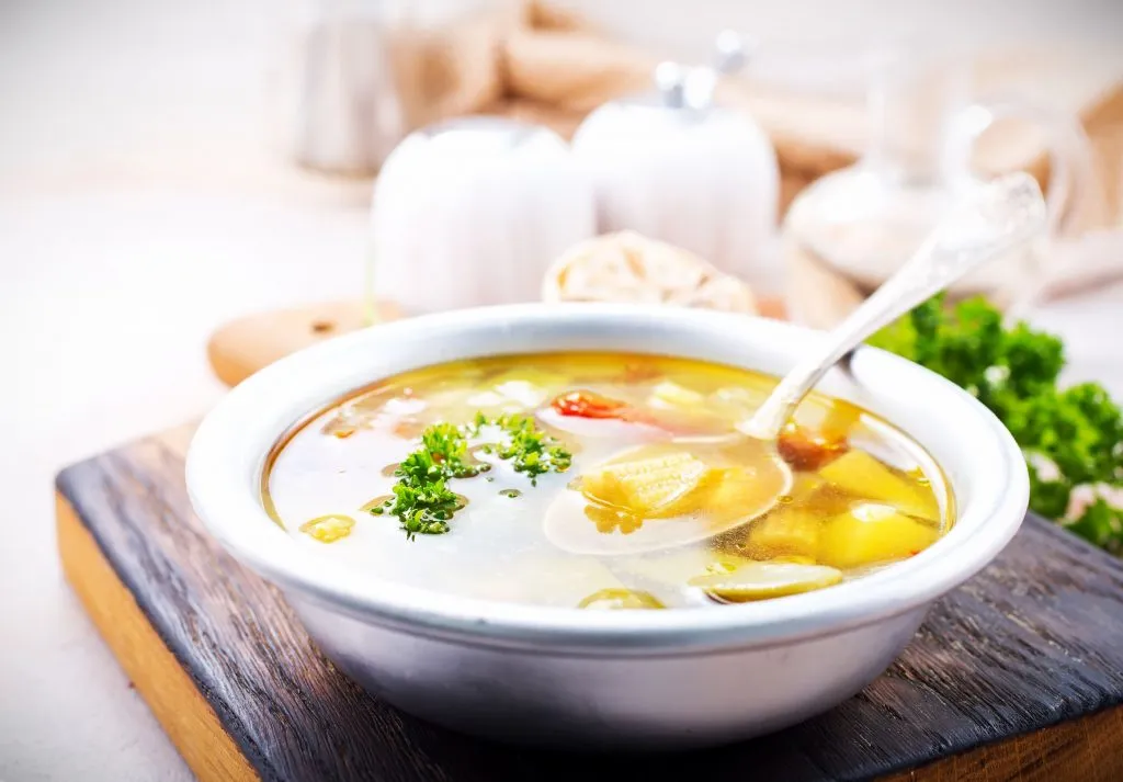 sopa de jamon y huevo cocido