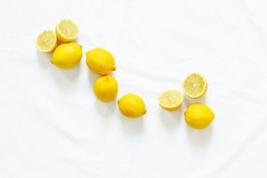 ¿Cómo curar un cogollo con cascaras de limón?