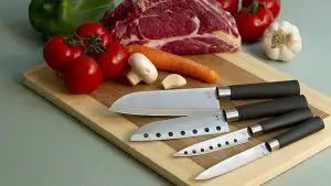 ¿Cómo curar una cortadura de cuchillo en la mano?