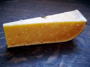 ¿Cuánto dura el queso de cabra en el refrigerador?