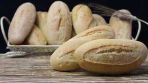 ¿Cuánto pesa de media una barra de pan?