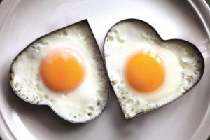 ¿Cuántos huevos se pueden comer con colesterol alto?