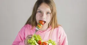 ¿Qué debe comer un adolescente en el almuerzo?