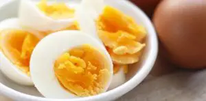¿Qué pasa si como 12 huevos diarios?