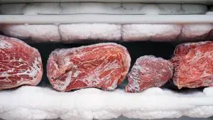 ¿Qué pasa si vuelvo a congelar la carne?