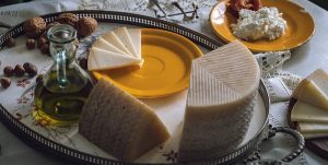 ¿Cómo conservar el queso fresco por más tiempo?