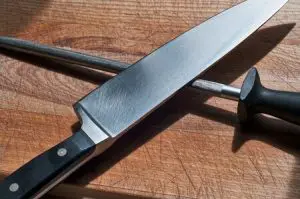 ¿Cómo se sabe si el acero de un cuchillo es de buena calidad?